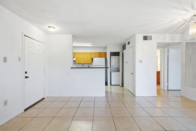 Photo - 4500 E Oltorf St