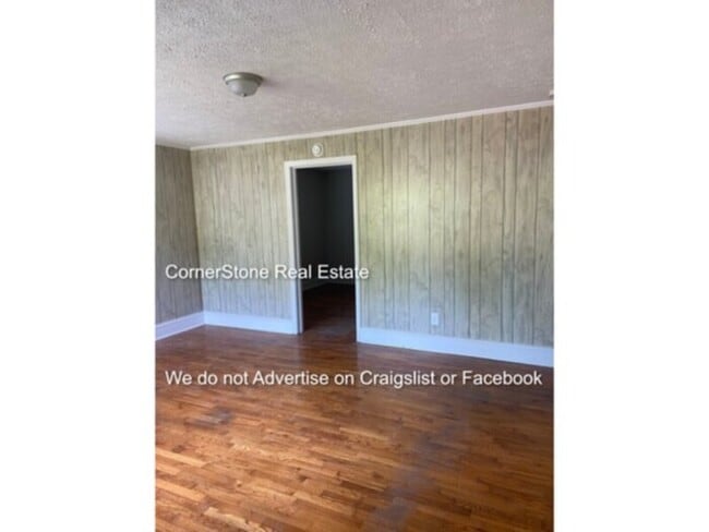 Photo - 881 W Orange St