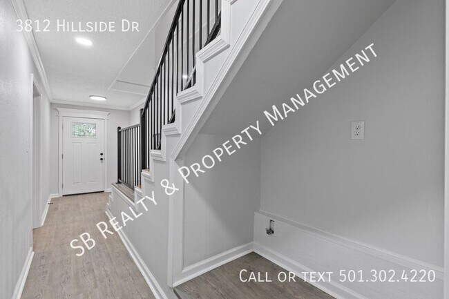 Photo - 3812 Hillside Dr
