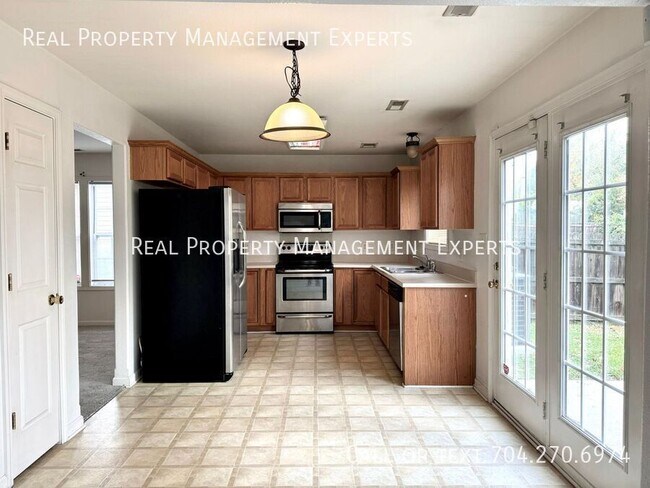 Photo - 8549 Filbert Ln