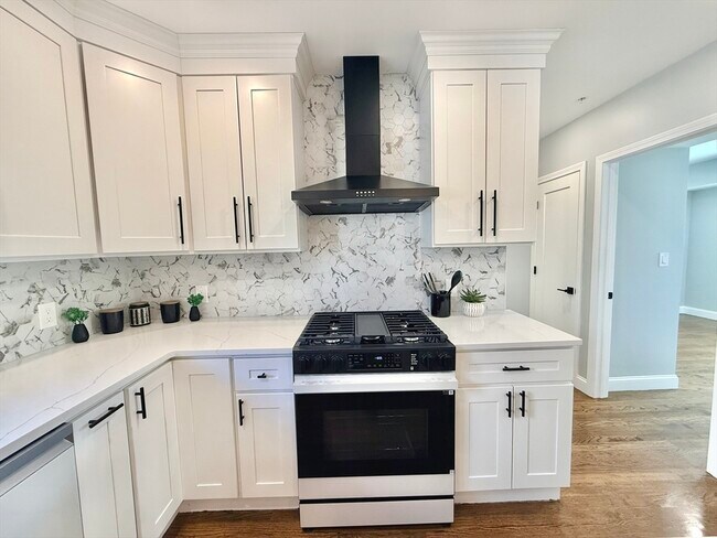 Photo - 60-62-62 Wellsmere Rd Unit 2