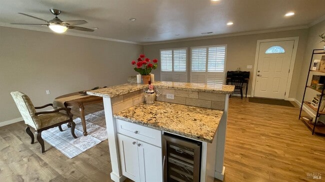 Photo - 2 Fallgreen Ct