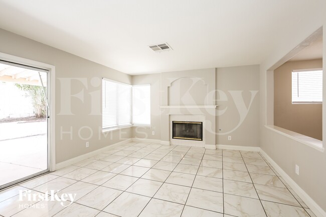 8041 Hilliard Ave