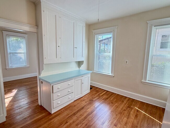 Photo - 42 Long Ave Unit 2