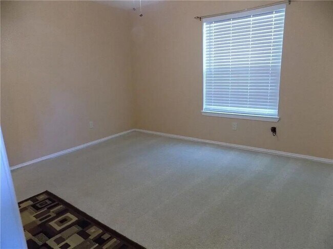 Photo - 8402 Leesburg Cir