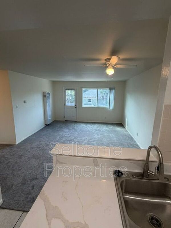 Photo - 407 Fairmount Ave