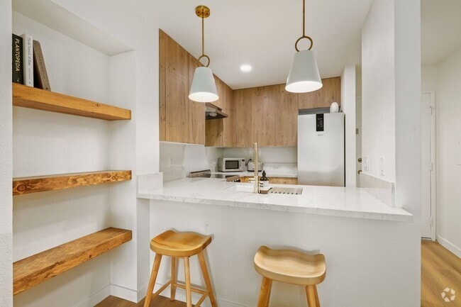 Building Photo - Fully FURNISHED Modern Studio in BayHo Rental