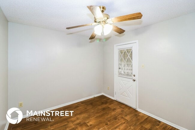 Photo - 2145 Bobolink Trail