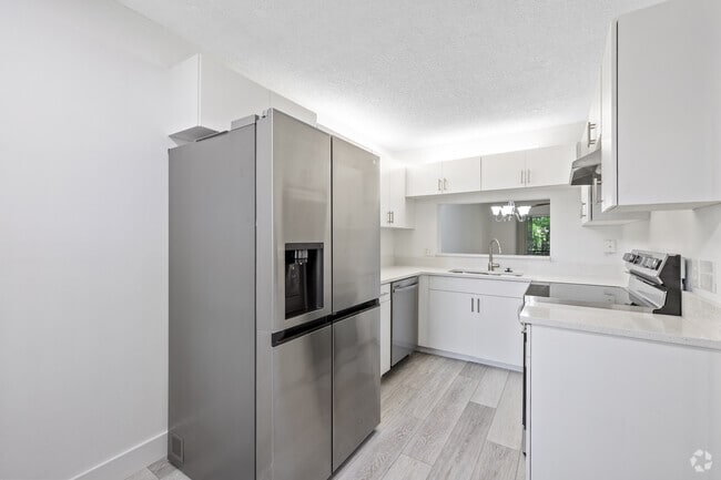 2BR,2BA - 1196 SF - Cypress Park Development