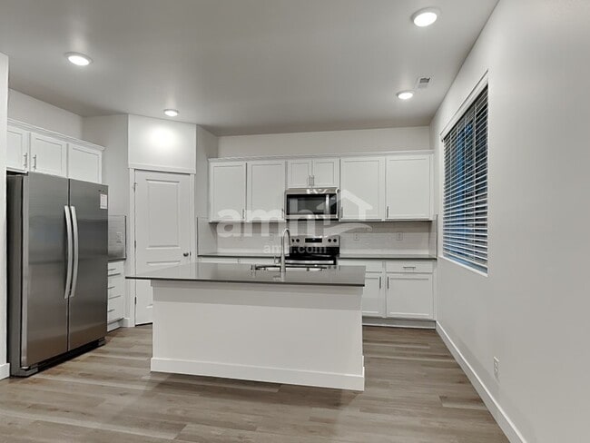 Photo - 7718 Brenden St SW