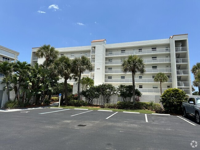 Building Photo - 1555 N Hwy A1A Unit 402 Rental