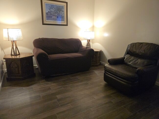 Building Photo - 1 College Ave Unit Suite 201