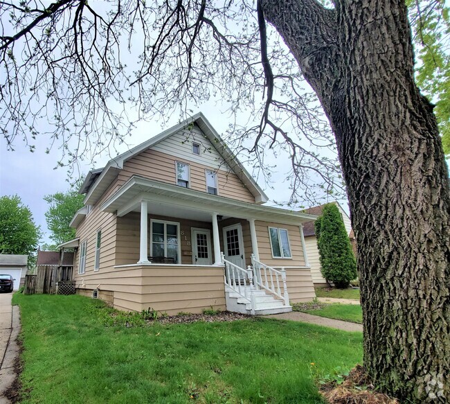 Building Photo - 818 7th Ave SE Rental