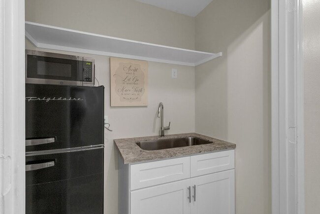 Photo - 746 Cape Cottage Ln