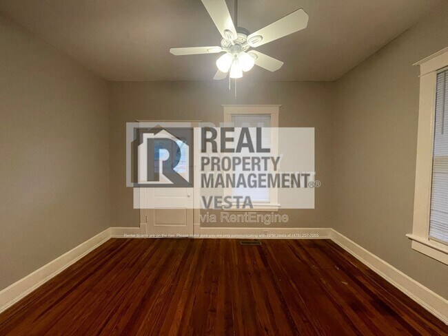 Photo - 3016 Ridge Ave