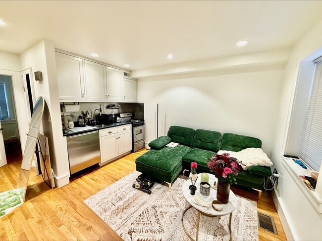 Photo - 11 Thacher Ct Unit 1