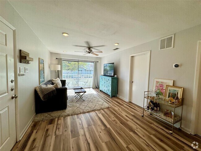 Building Photo - 3115 Helms St Unit 107 Rental