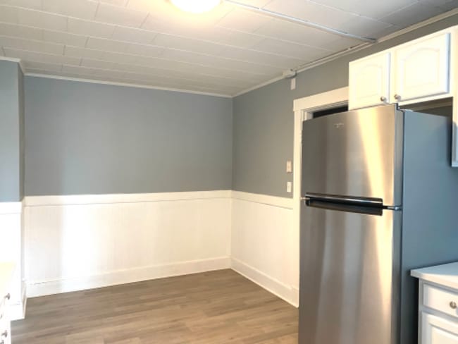 Photo - 1083 Main St Unit 1