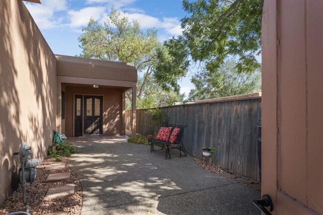 Photo - 2616 Don Pedro NW