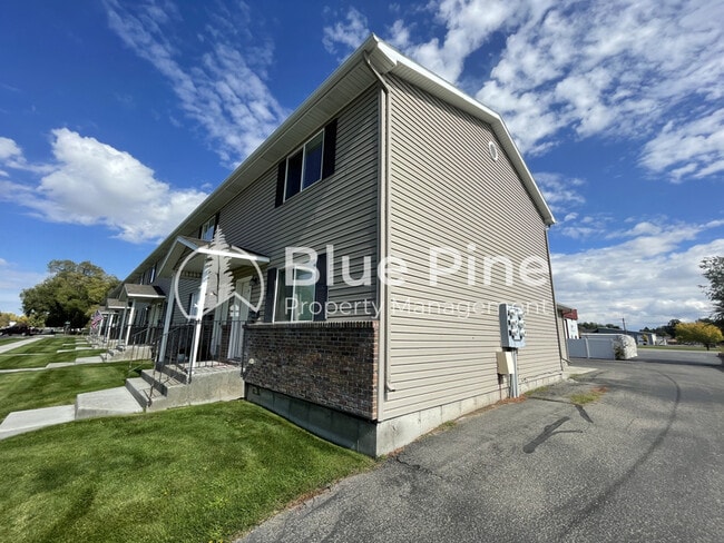 Photo - 345 S Byron Ave