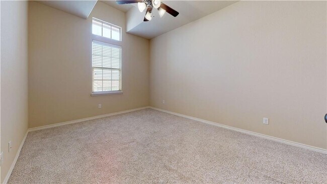 Photo - 439 Momma Bear Dr