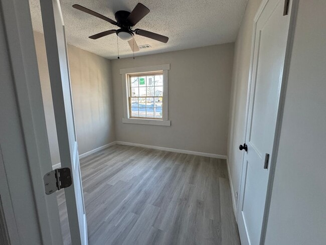 Photo - 3 Bedroom. Fully remodeled,  Close to I-77... Unit East Broad Street 236