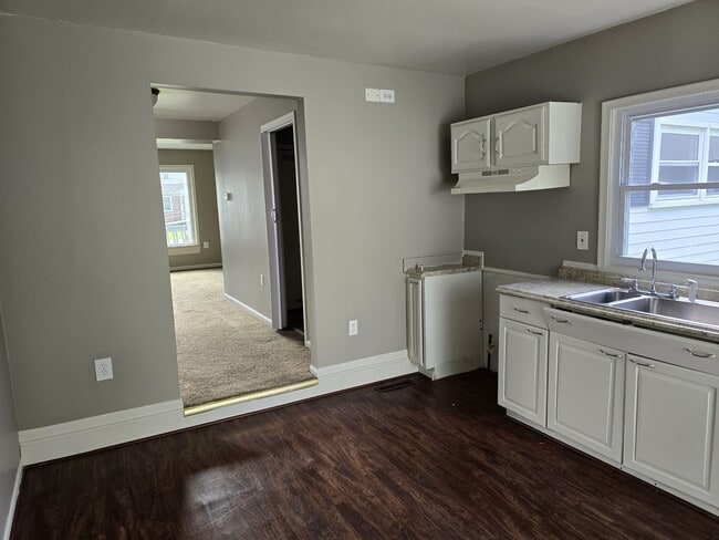 Photo - 15126 Oldham St