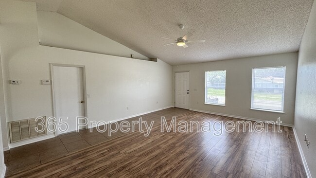 Photo - 5190 Tanner Rd