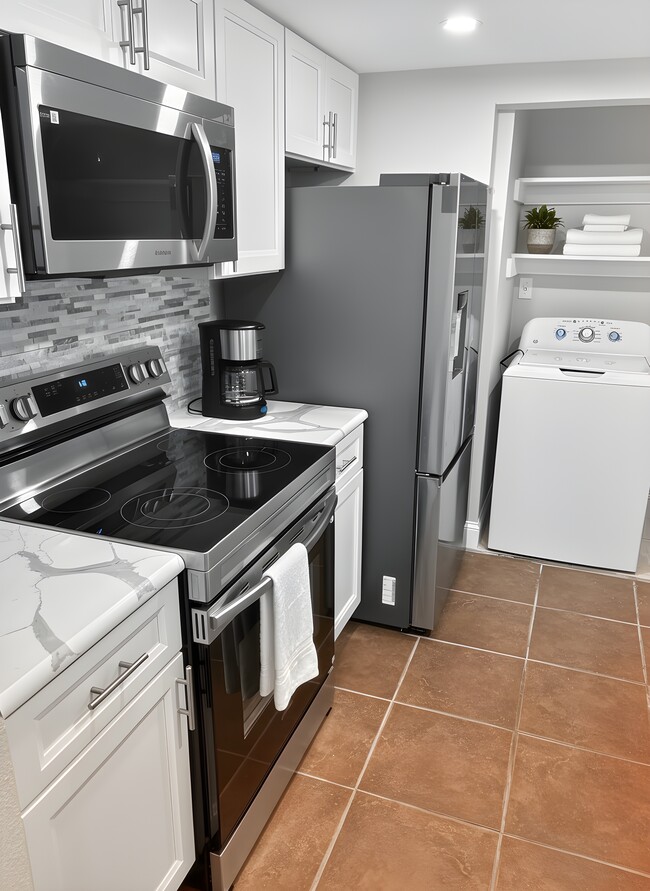 Photo - 11562 8th St N