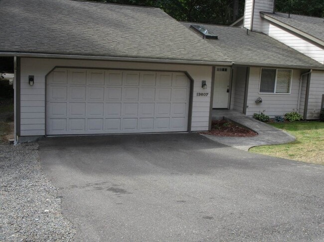 Photo - 2 bedroom 2 bath single story Duplex Unit 13607