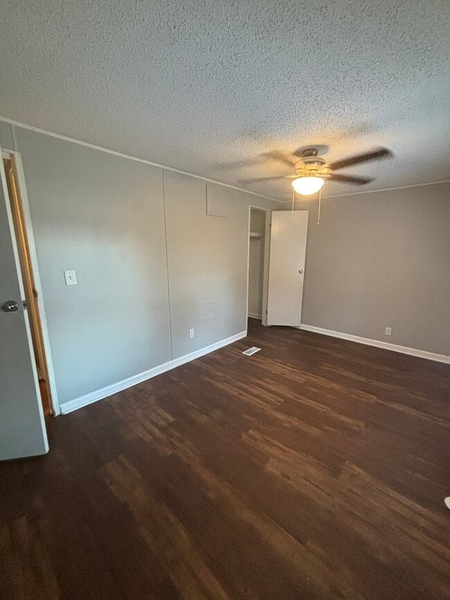 Photo - Triangle Mobile Home Park