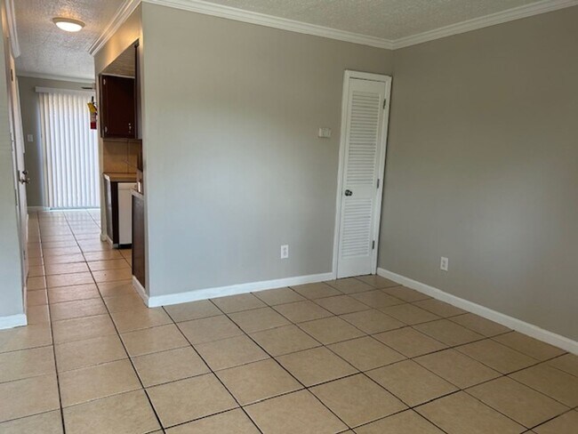 Bowmanor Garden Apartments
