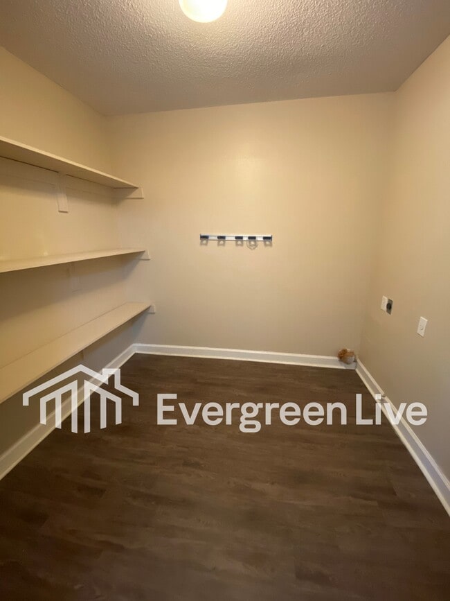 Photo - 48 Callan Ct