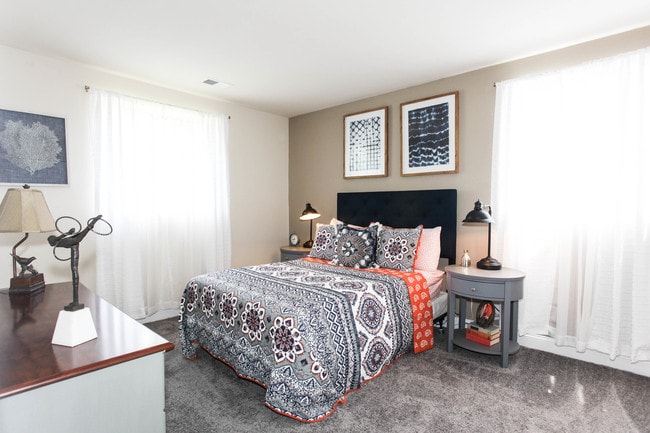 Gardenvillage Apartments & Townhouses