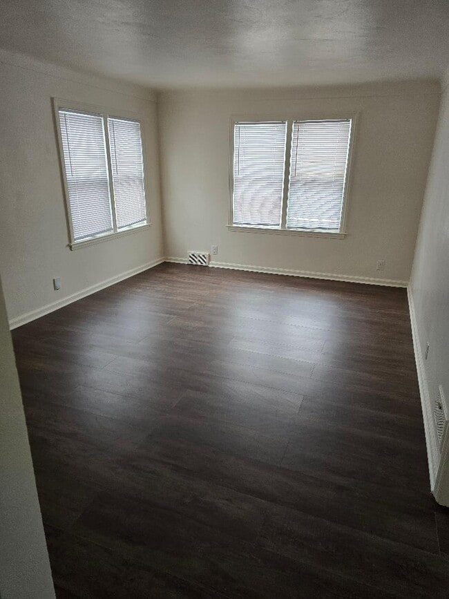 Sala de estar - 834 Lane Blvd Unidad 834 Lane Blvd. #2