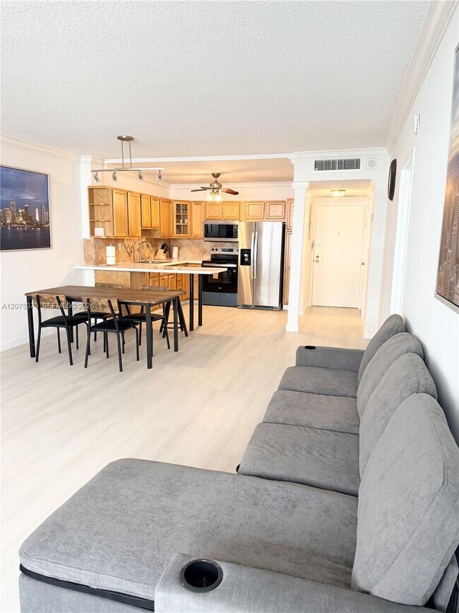 3725 S Ocean Dr Unit 521