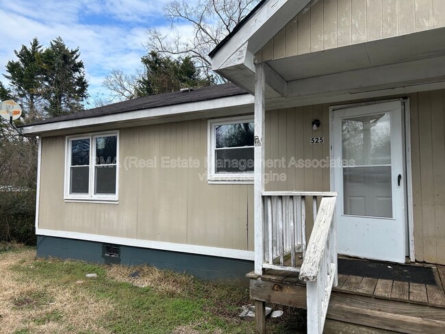 Building Photo - 525 E Central Ave