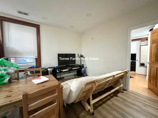 Photo - 129 Cedar St Unidad 3