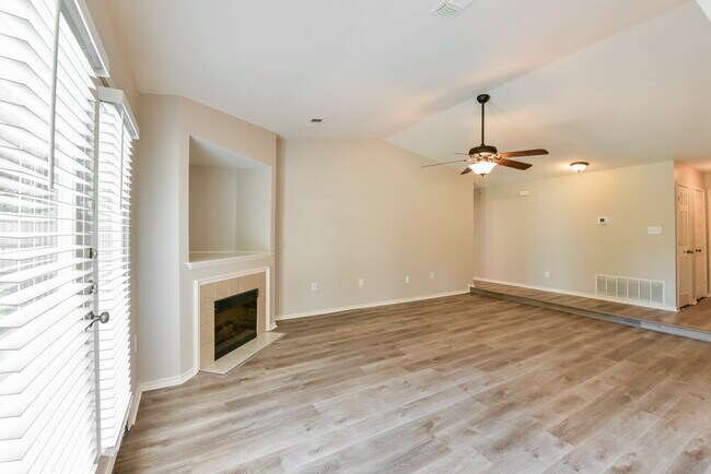 Photo - 6437 Starnes Rd