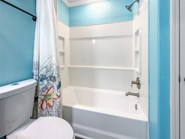 Building Photo - 9520 Seawall Blvd Unit 329