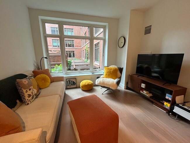 Photo - 100 Lovejoy Pl Condo Unit 4L