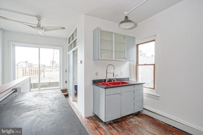 Photo - 1523 N 27th St Unit 3