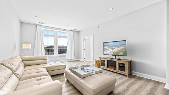 Building Photo - 810 Asbury Ave Unit ID1309023P Rental