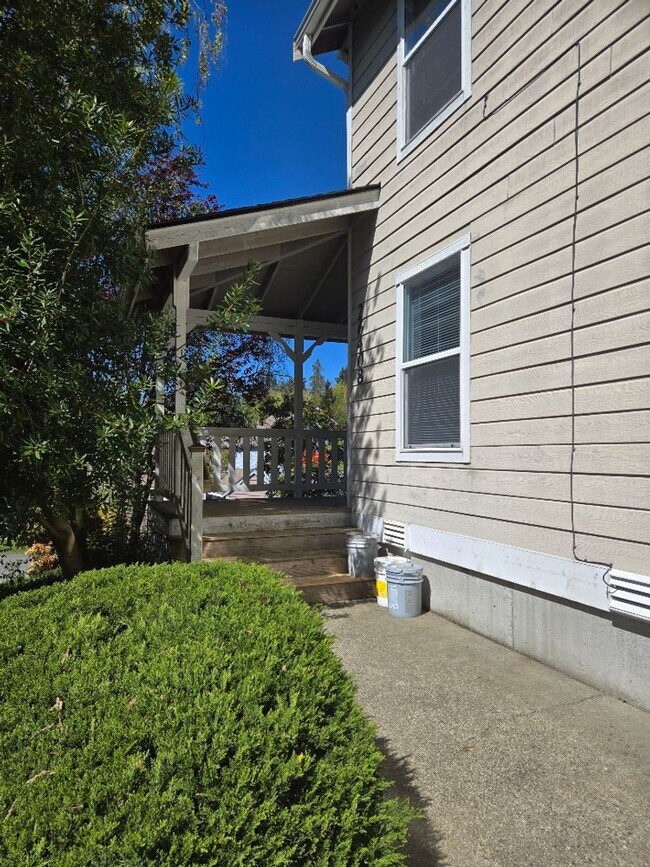 Photo - 3 Bedroom Duplex in Convenient Kingston Location!