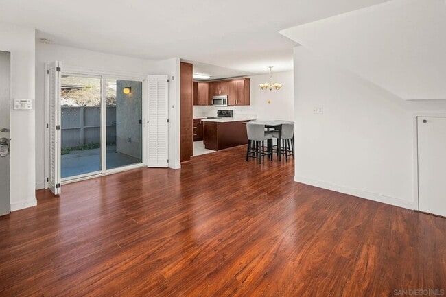 Photo - 9679 Easter Way