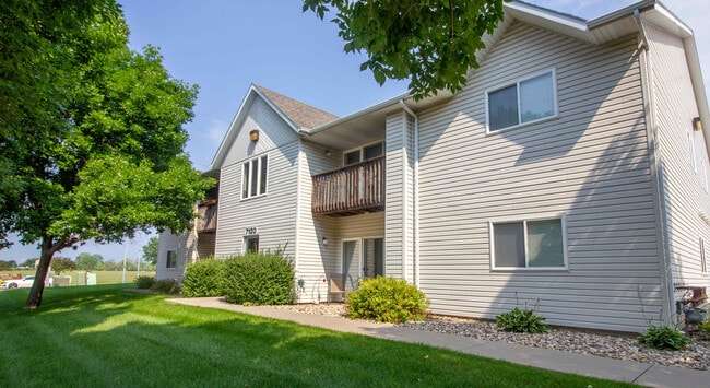 Building Photo - West Briar