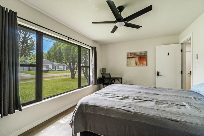 Photo - 3960 Juanita St