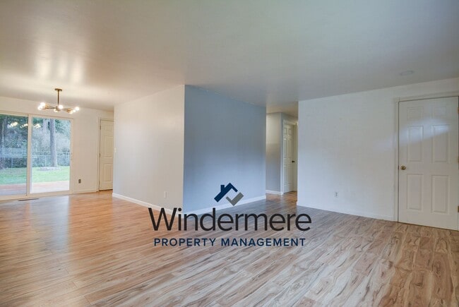 Photo - 3 Bedroom 2 bath single level home