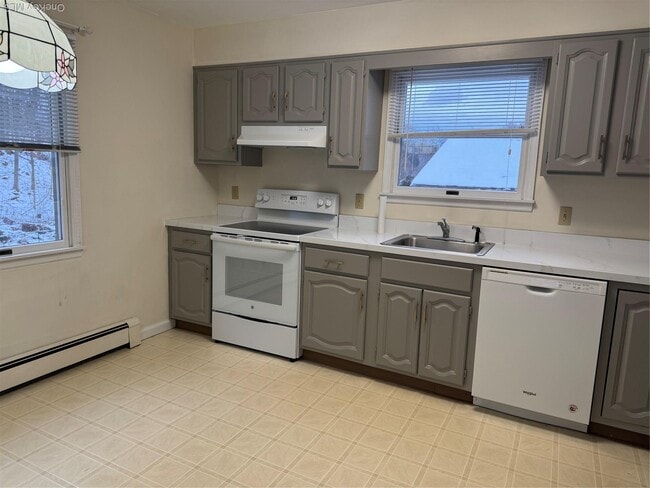 Photo - 17 Intervale Ave Unit 1st