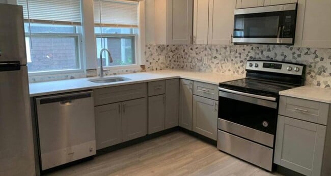 Building Photo - 9 Cedar St Unit 1
